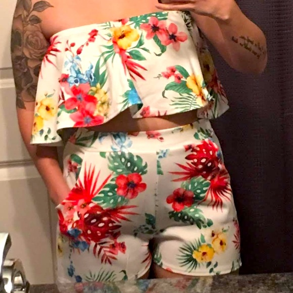 Two Piece Floral Set - Picture 2 of 5